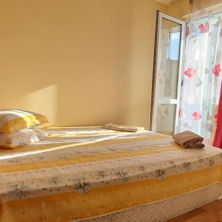 Chaika Sea Apartment Varna Ngoại thất bức ảnh