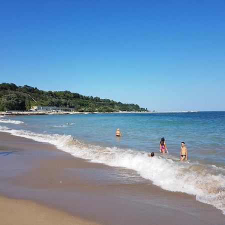 Chaika Sea Apartment Varna Ngoại thất bức ảnh